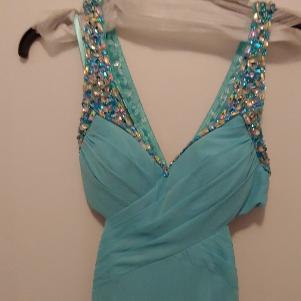 Prom dress - Picture 4 of 4